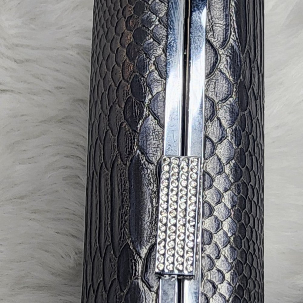DEVI KROELL METALLIC CLUTCH